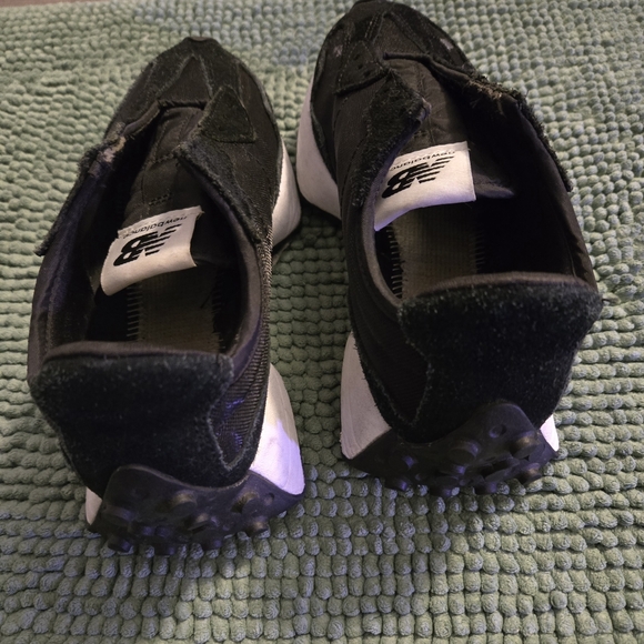 New Balance Black Animal Print Shoes - Picture 3 of 5